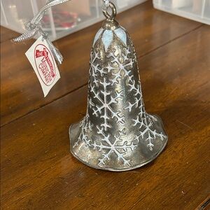 Silver Snowflake Bell Ornament SAN FRANCISCO MUSIC BX